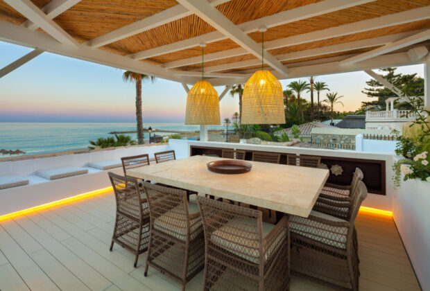 Villa La Luisa, Primera línea de playa Golden Mile Marbella