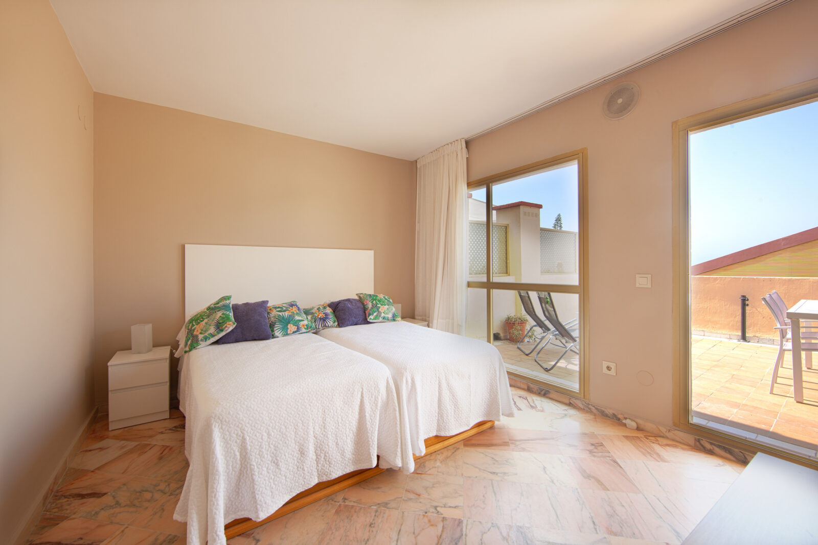 Romana Playa 637 – studio en tercera planta