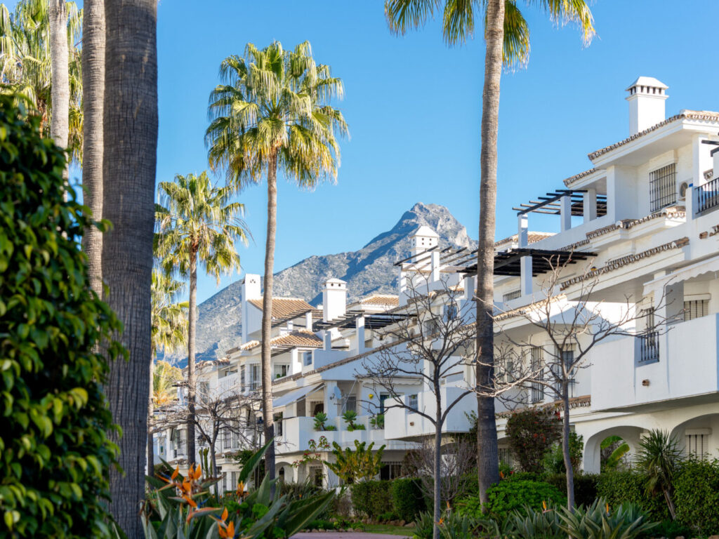 Los Naranjos 8, planta baja cerca de Puerto Banus