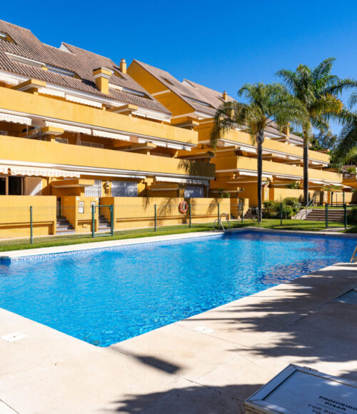 Apartamento de dos dormitorios en Marbella Park playa Elviria