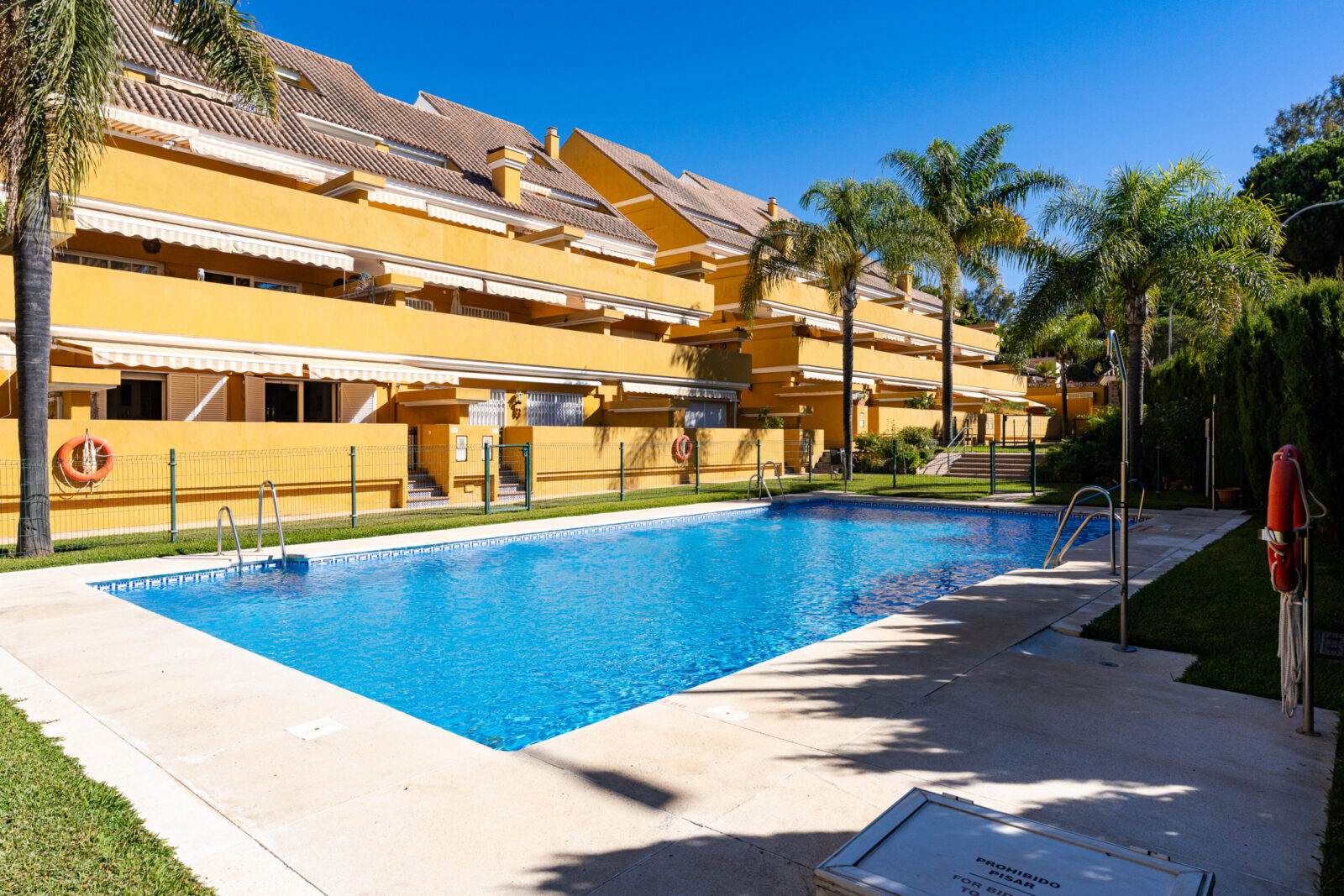 Apartamento de dos dormitorios en Marbella Park playa Elviria
