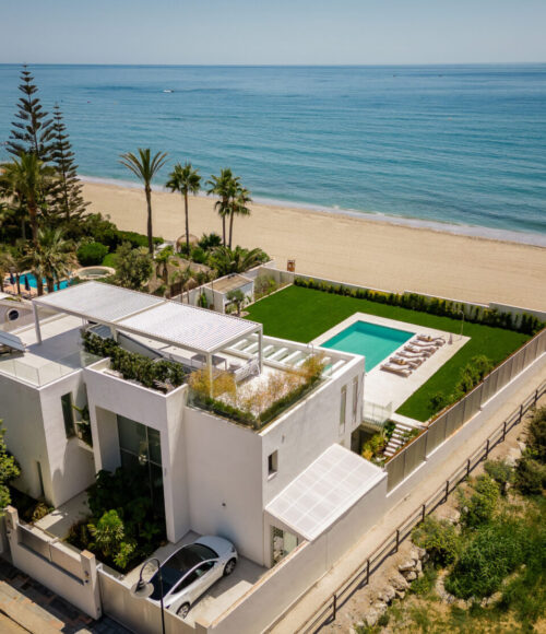 Villa Fabiola, villa en primera línea de playa en La Cala de Mijas