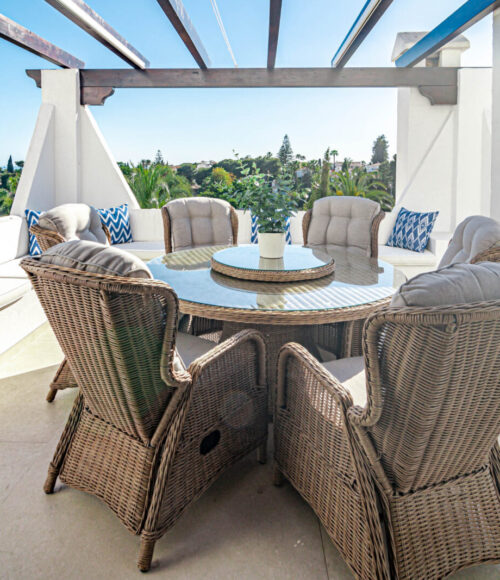 AB26- Casa blanca Puerto banus by Roomservices