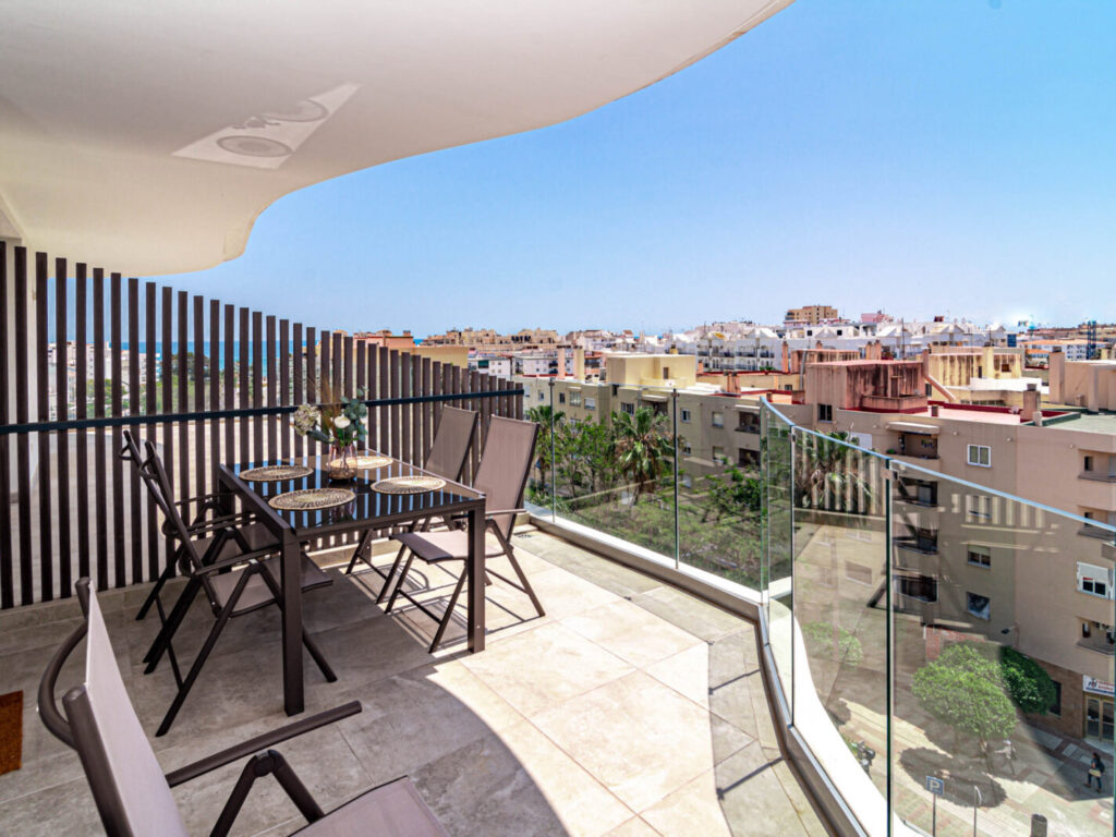 INF.4.6P -Apotel Infinity Estepona by Roomservices