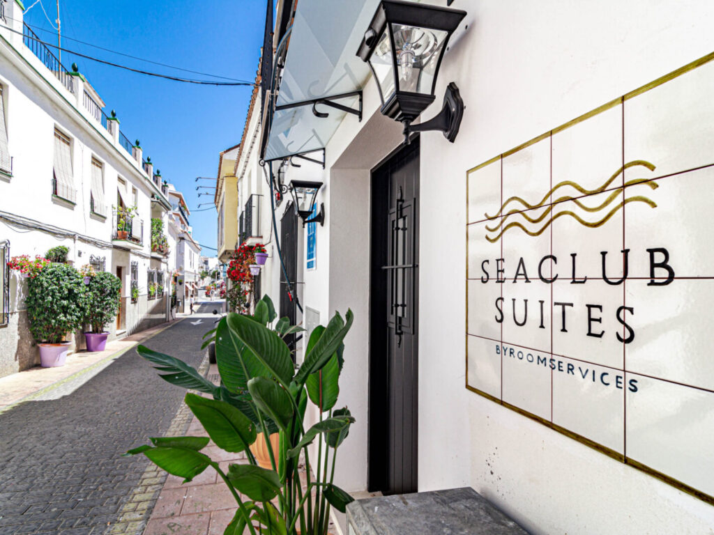 SEACLUB SUITES ESTEPONA APT 1