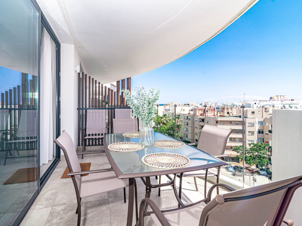 INF26H – Infinity Estepona by Roomservices