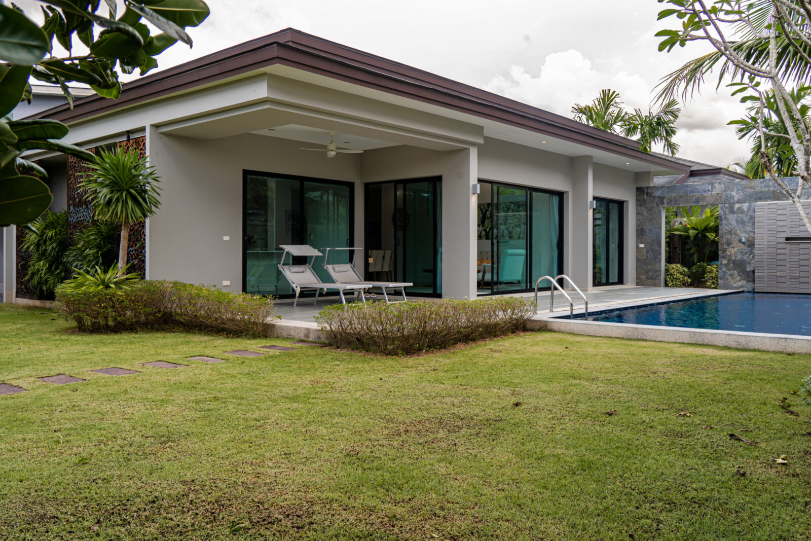 Phayee villa Phuket, Villa de lujo en una ubicación perfecta