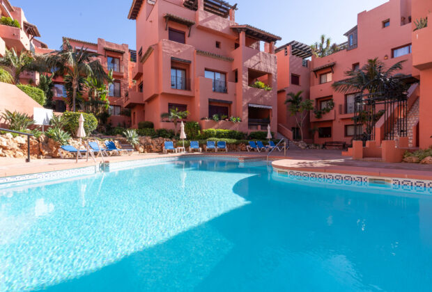 Jardines de Don Carlos – Beach apartment in Elviria