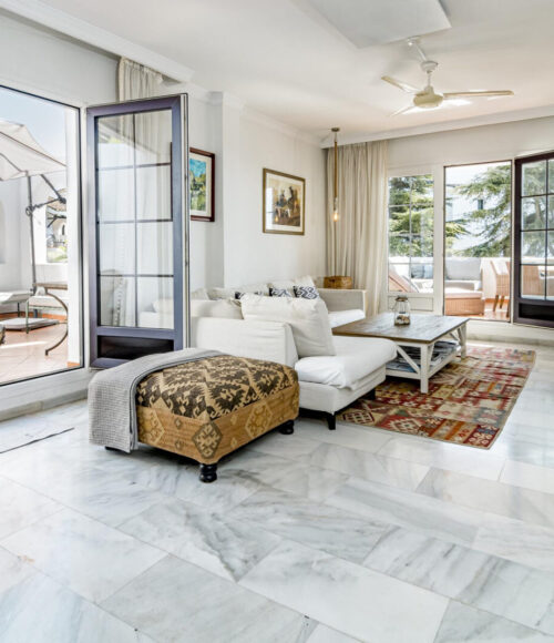 Casa Blanca I by Roomservices