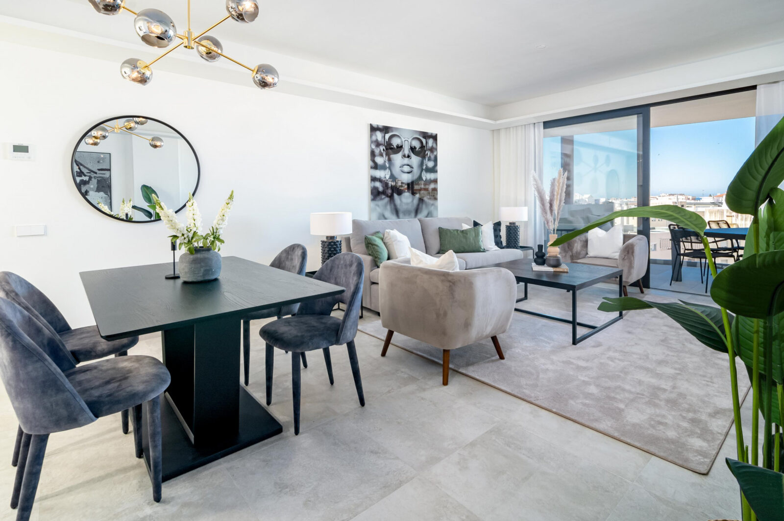 Casa Infinity III by Roomservices