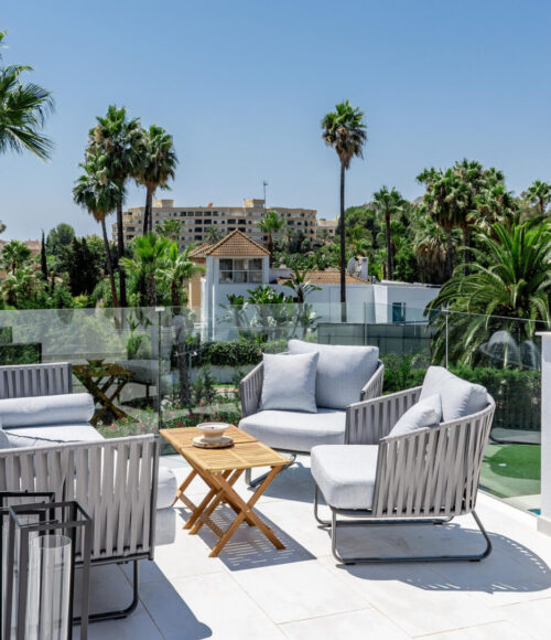Casa Golden Green by Roomservices