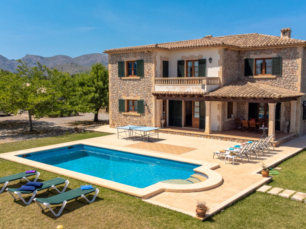 Villa can Canaveret in Pollensa By home villas 360