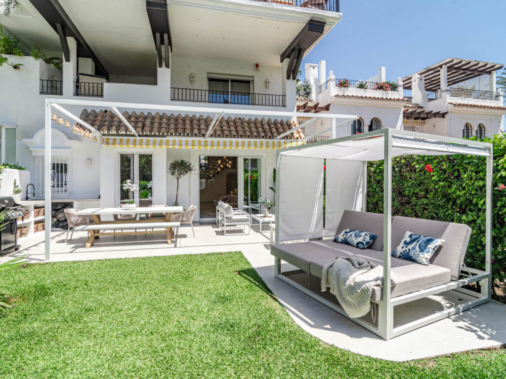 Casa Petunias by Roomservices