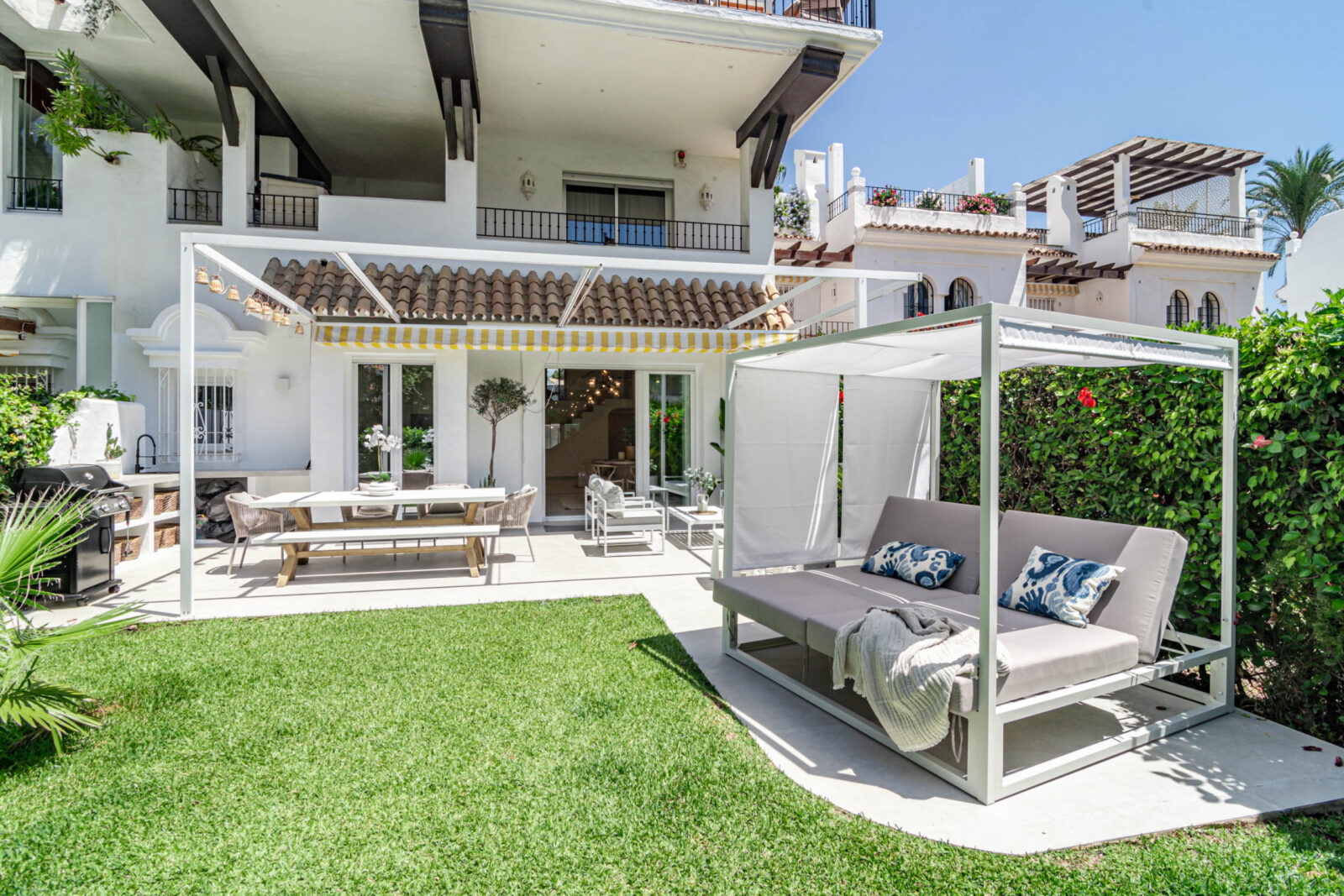 Casa Petunias by Roomservices
