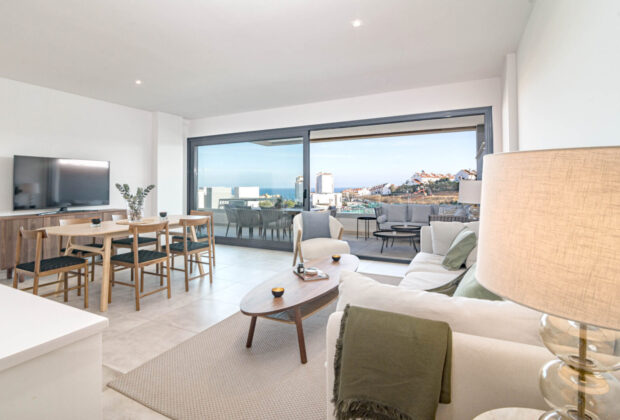 SB13D – Casa South Bay II by Roomservices