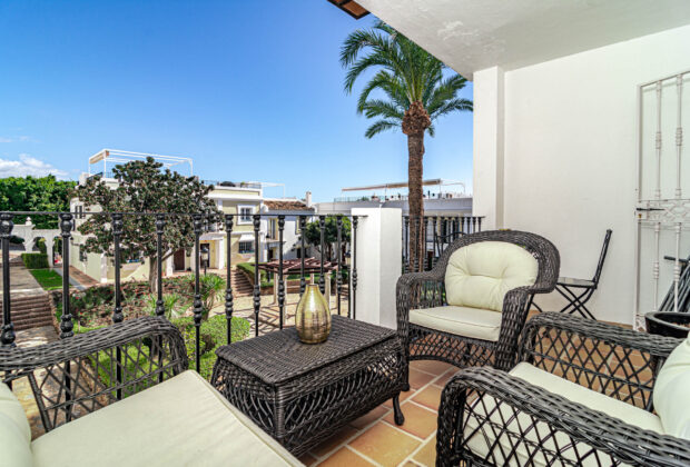 AP103- Aloha Pueblo Marbella by Roomservices