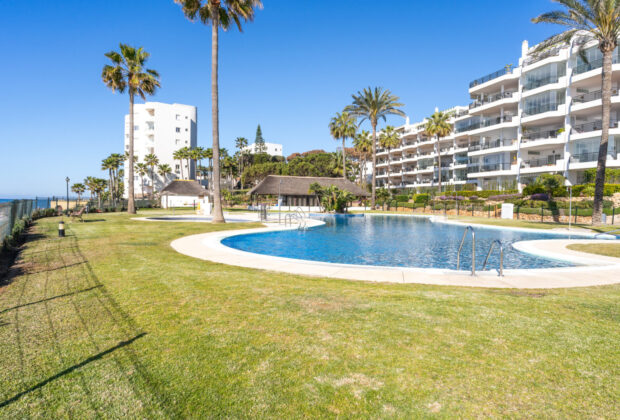 Mi Capricho Calahonda – first row to the beach